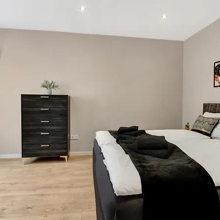 Appartement 24-7 Living - *