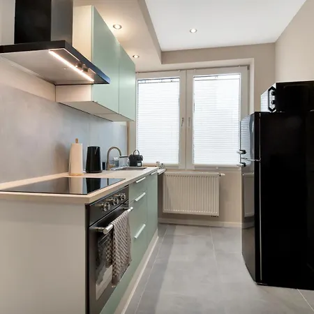 24-7 Living - * Unna