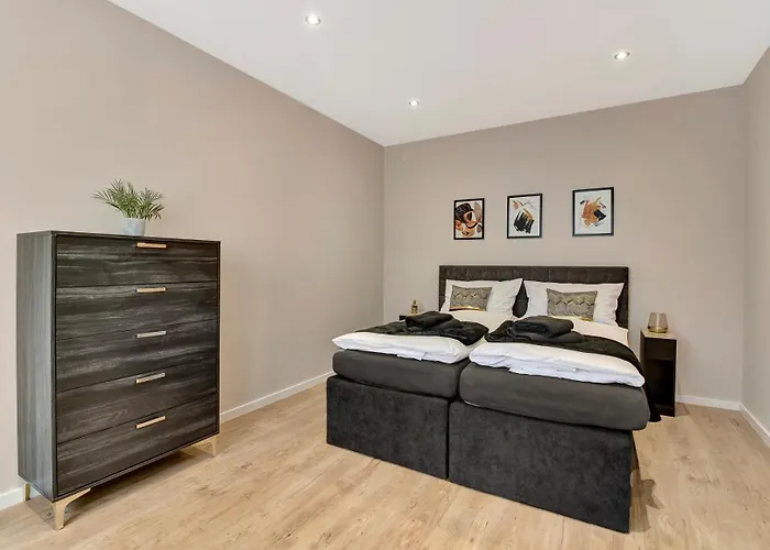 Apartment 24-7 Living - *