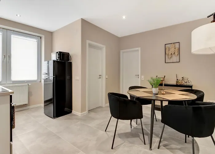 24-7 Living - * Unna