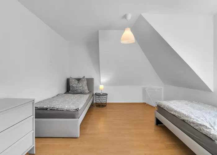 24-7 Living - Apartment *