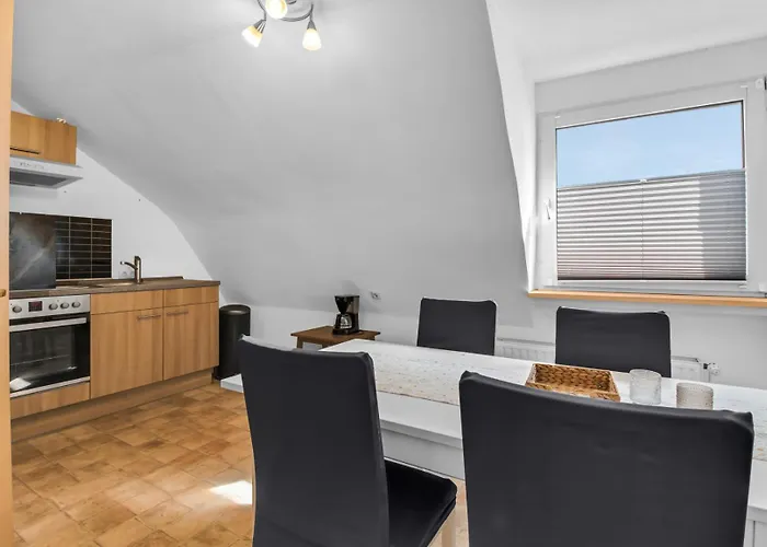 24-7 Living - Apartment