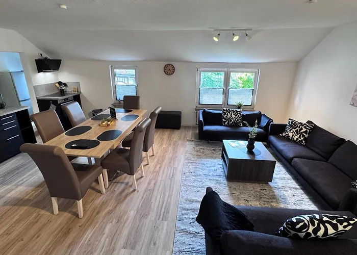 24-7 Living - * 乌纳