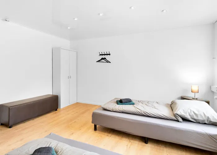 24-7 Living - Apartment *