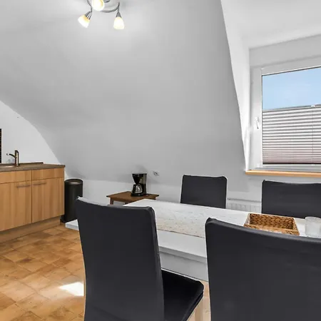 24-7 Living - Apartment